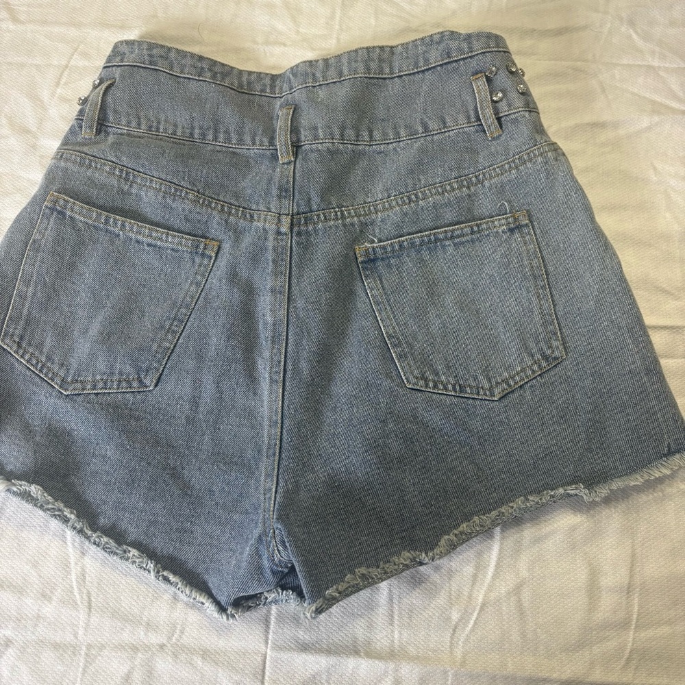 Cloud Ten Women’s Studded High Rise Denim Shorts Size S Raw Hem - Picture 9 of 12